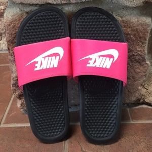 Nike slides